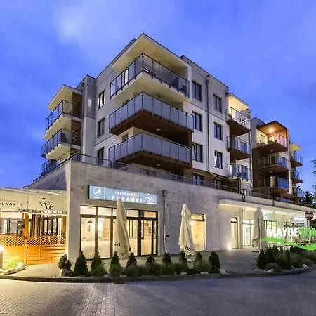 Maybesea Polanki Park Premium شقة