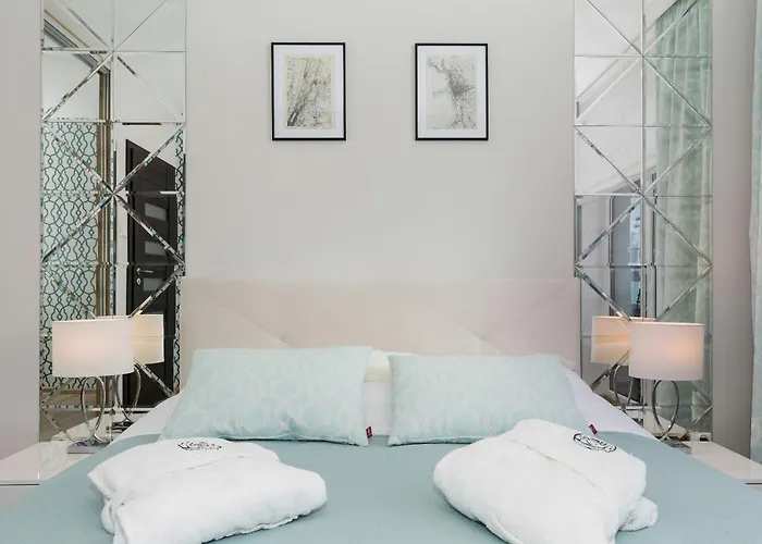 Maybesea Polanki Park Premium Apartment